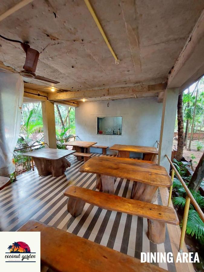 Coconut Garden Beach House Mālvan Esterno foto