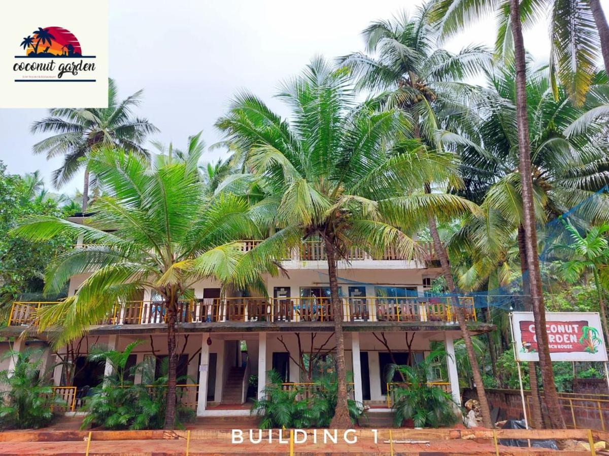 Coconut Garden Beach House Mālvan Esterno foto