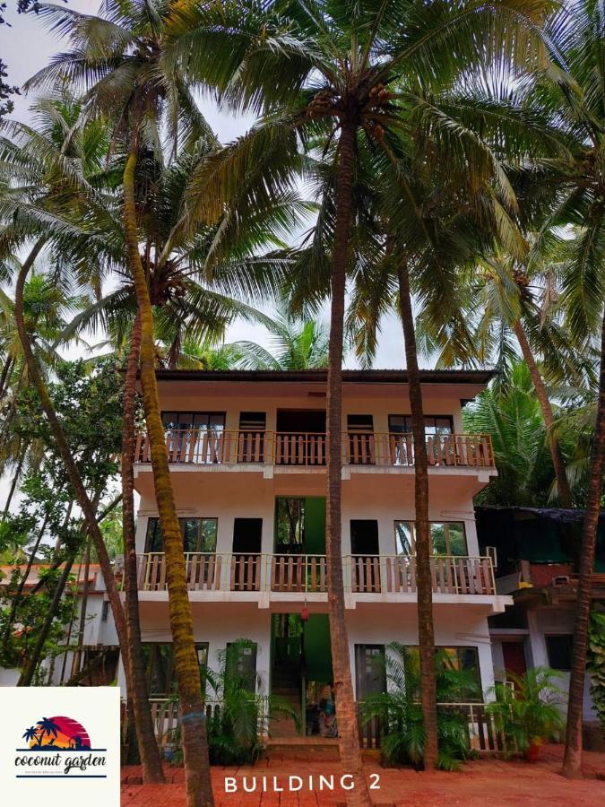 Coconut Garden Beach House Mālvan Esterno foto