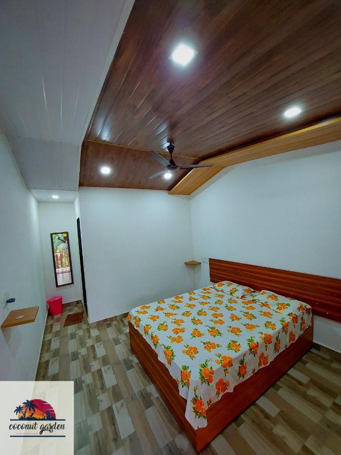 Coconut Garden Beach House Mālvan Esterno foto